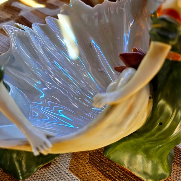 Vintage Nymphs Seashell Dish - Picture 4 of 6